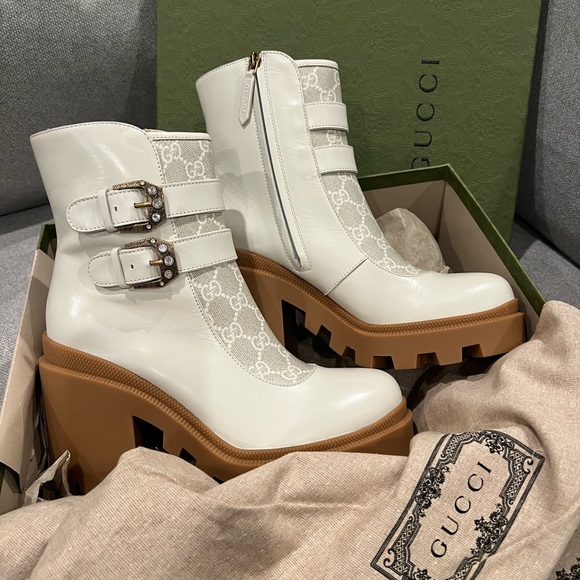 SOLD Gucci cream GG monogram lug sole platform boots - Picture 3 of 12